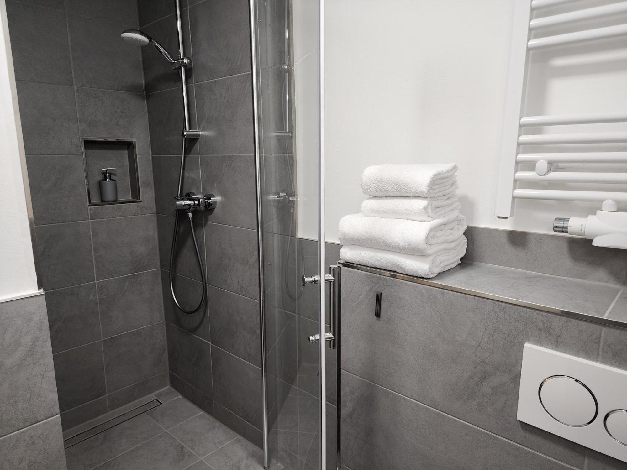 Davin City Aparments - Self-Check-In Hamburg Bagian luar foto